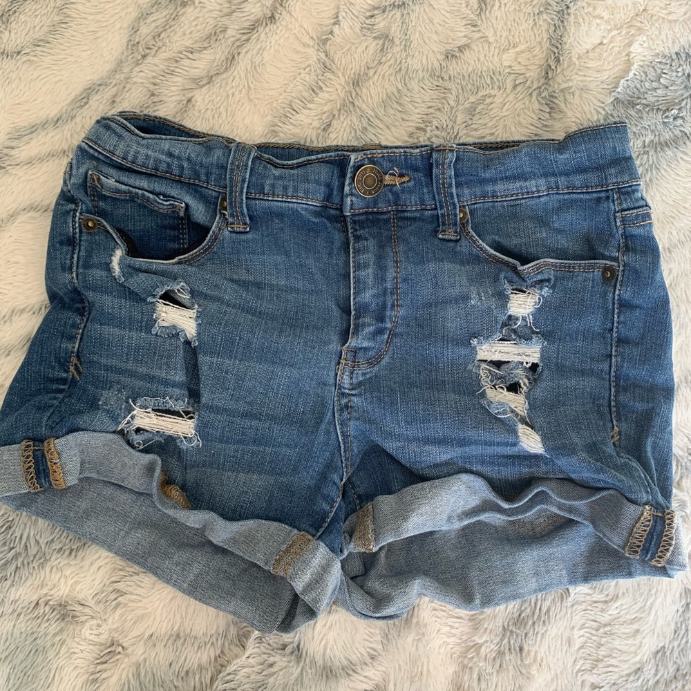 Distressed blue Jean mudd shorts